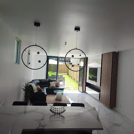Holiday home Maison Proche De Massy, Antony Et Versailles Ouvriers Bienvenus *